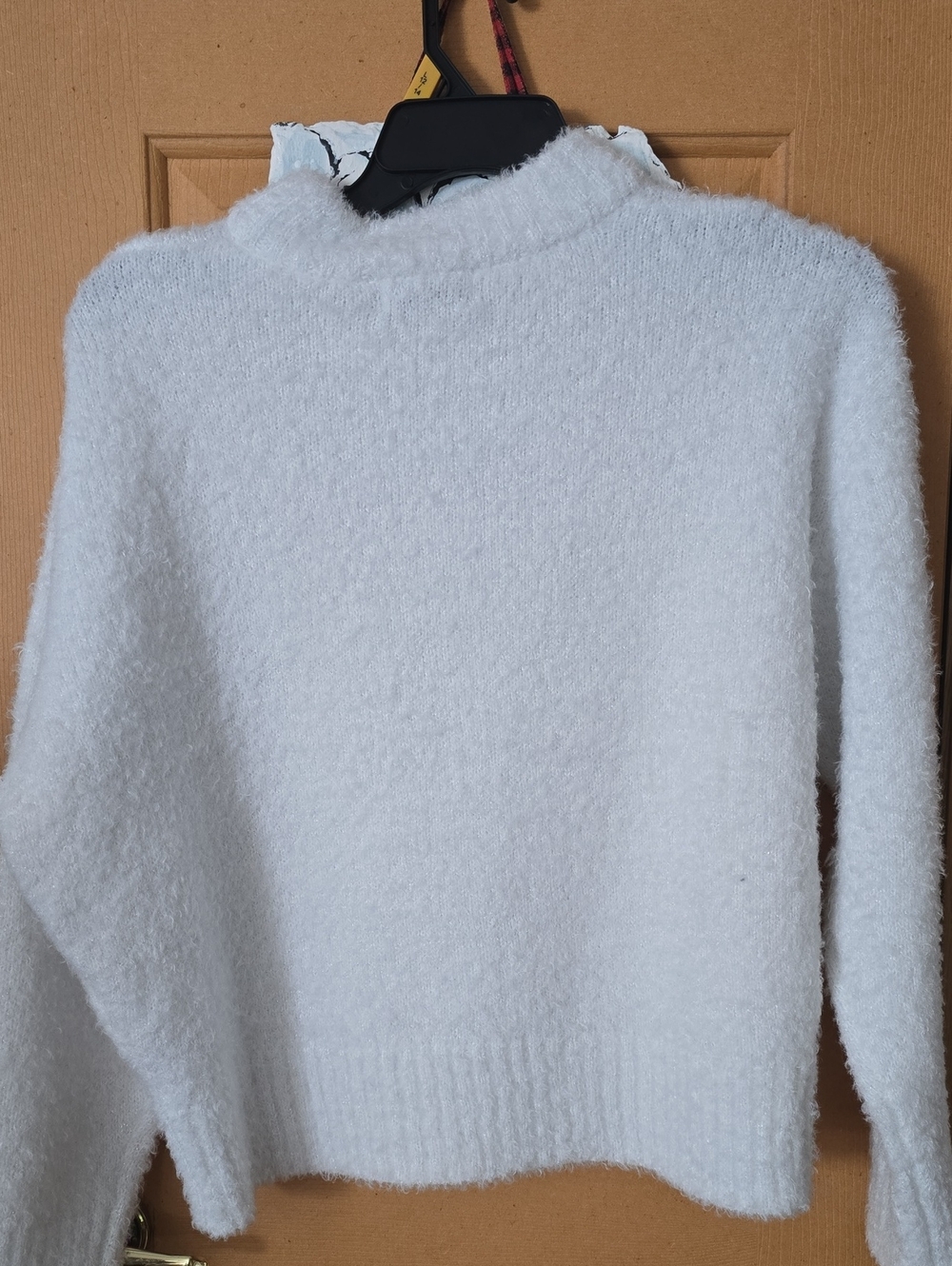 NWT. Free Assembly Women's Cozy White Sweater. Size 12/14 - Picture 2 of 6